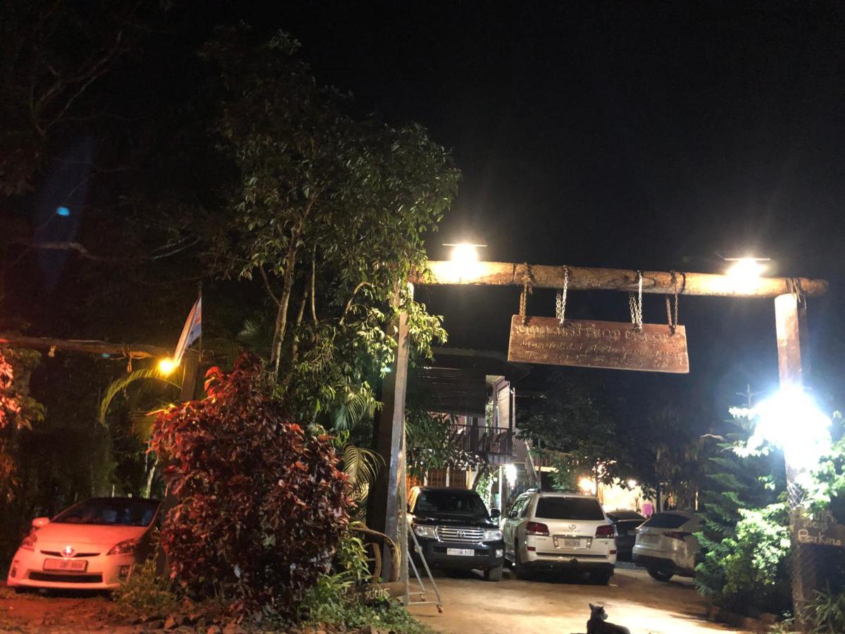 Mondulkiri Pizza Bungalows Senmonorom Exterior foto